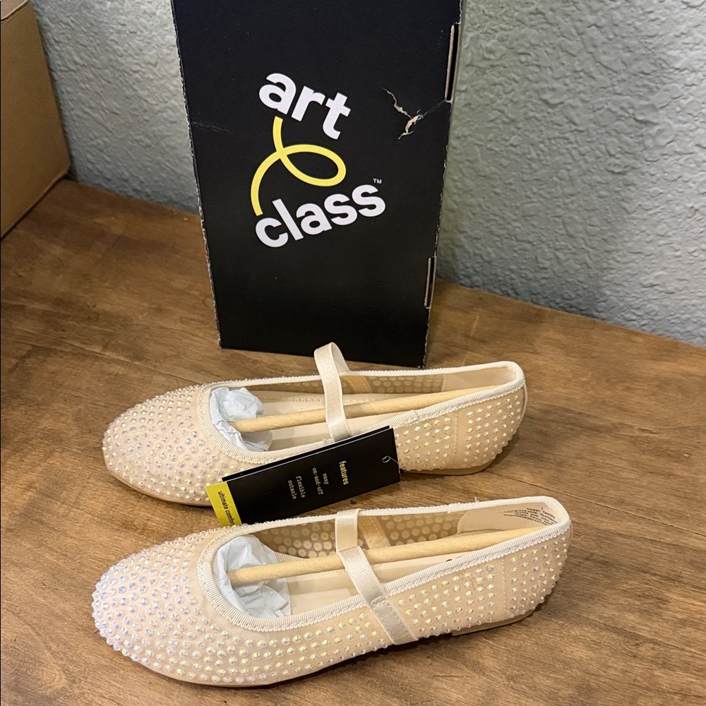 art class Cream Pearl-Embellished Ballet Flats for Kids size 1 NEW